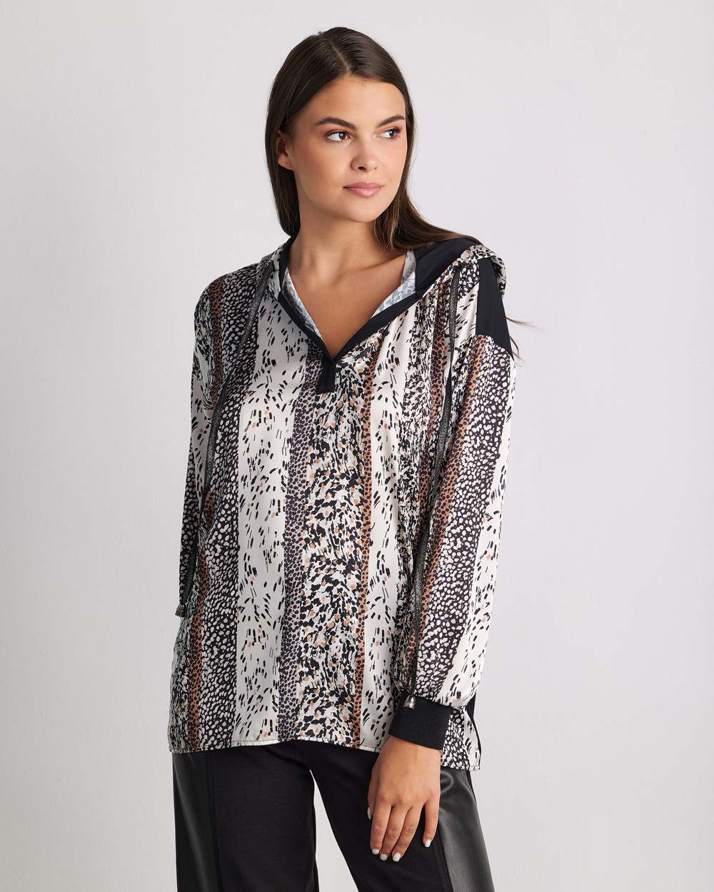 Μπλούζα με κουκούλα σε animal print