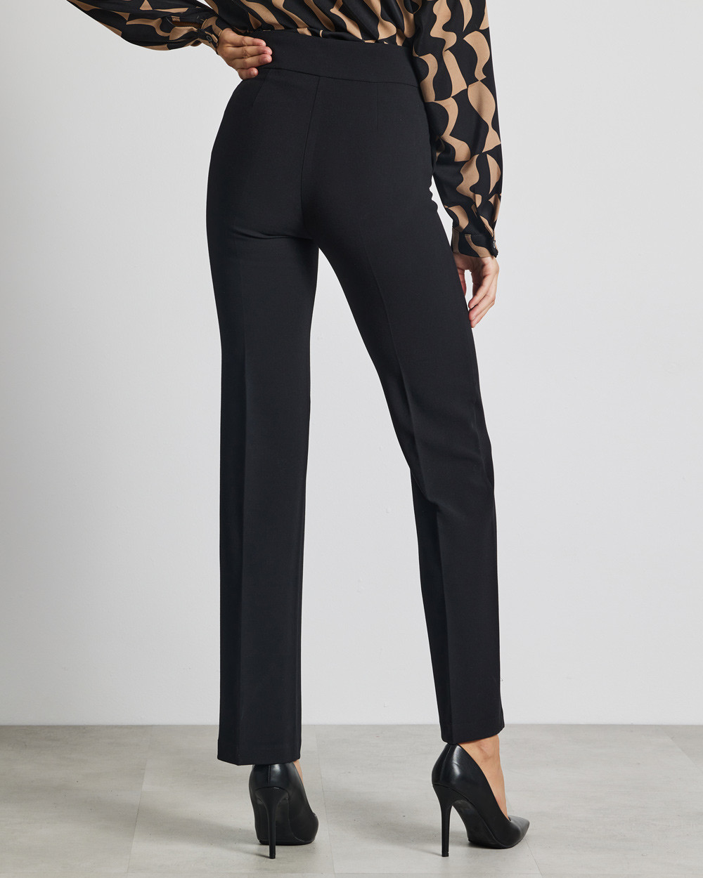 Παντελόνι με χρυσή αλυσίδα