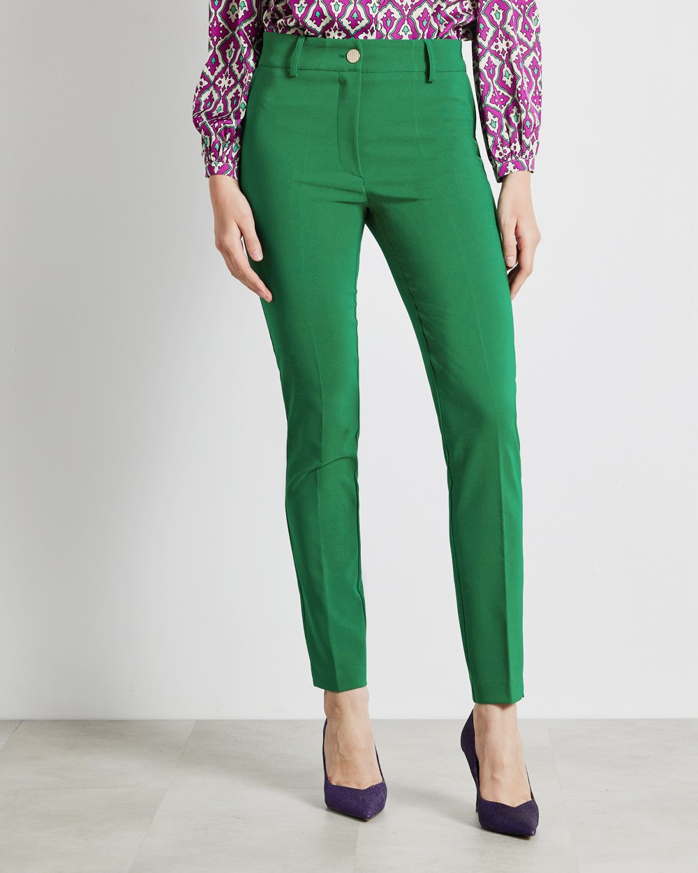 Παντελόνι σε στενή γραμμή