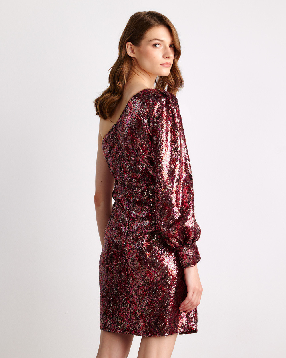 Φόρεμα παγιέτα με έναν ώμο