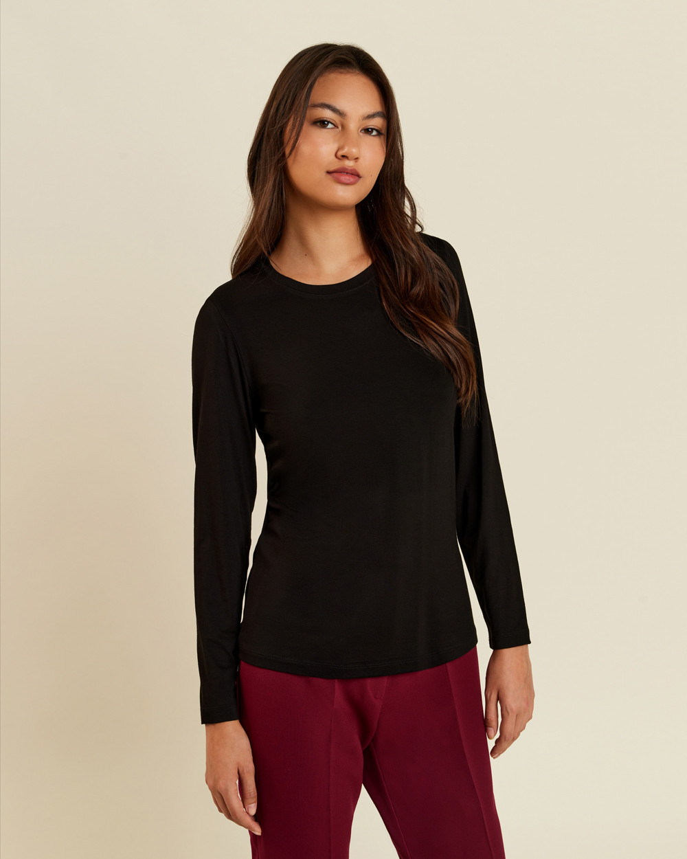 Μπλούζα basic με στρογγυλή λαιμόκοψη