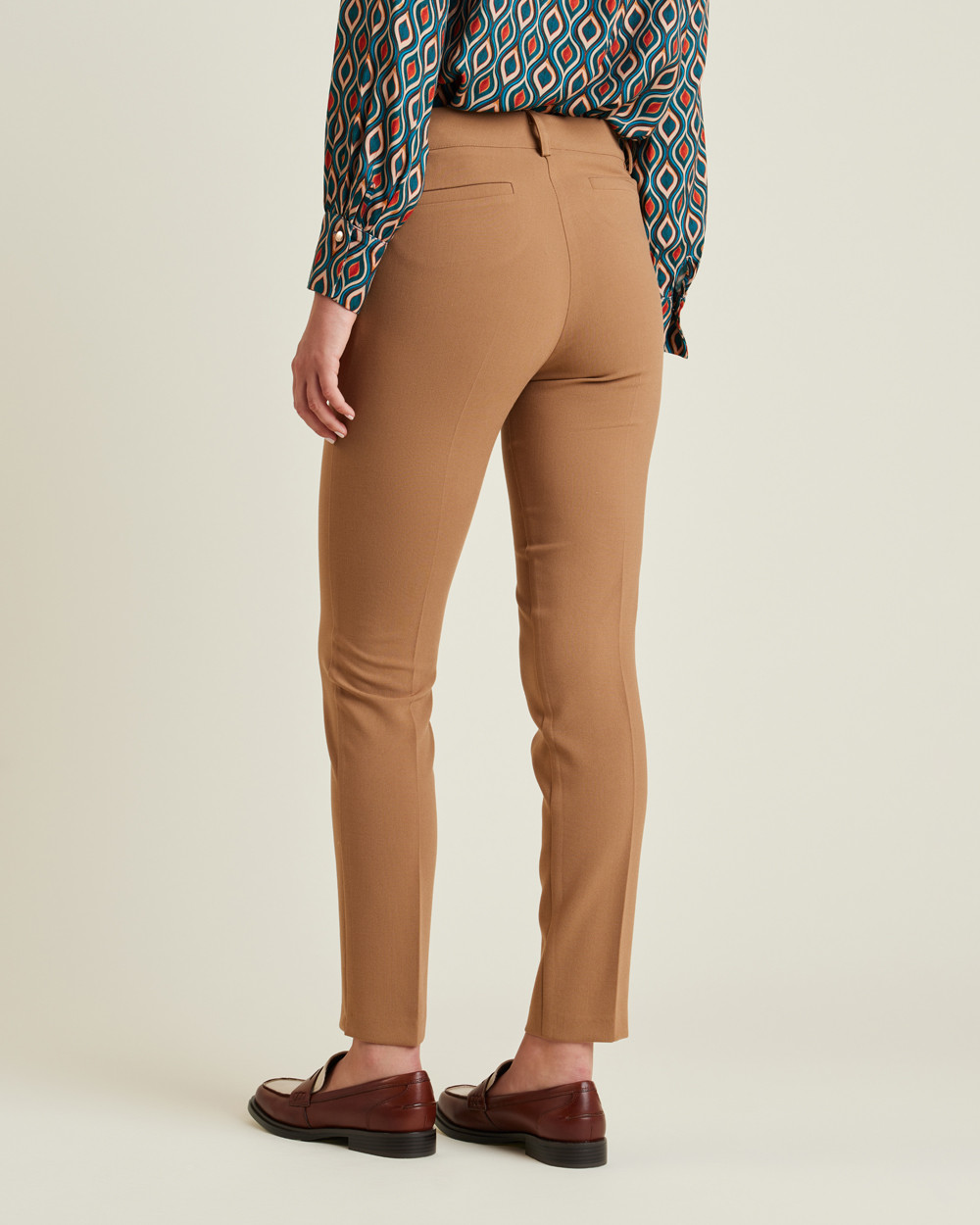 Παντελόνι κρεπ στενό