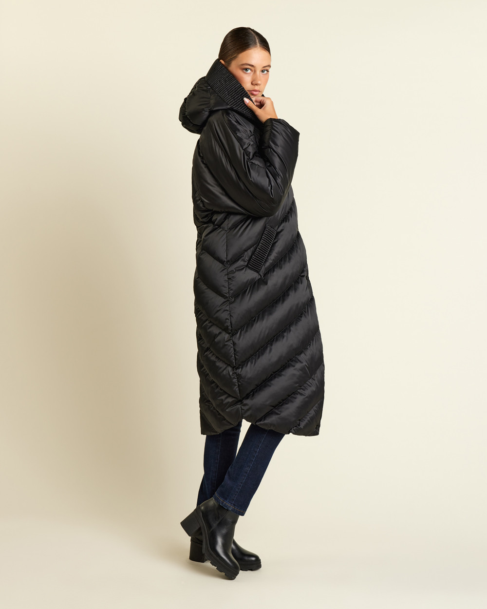 Μπουφάν μακρύ σε ίσια γραμμή