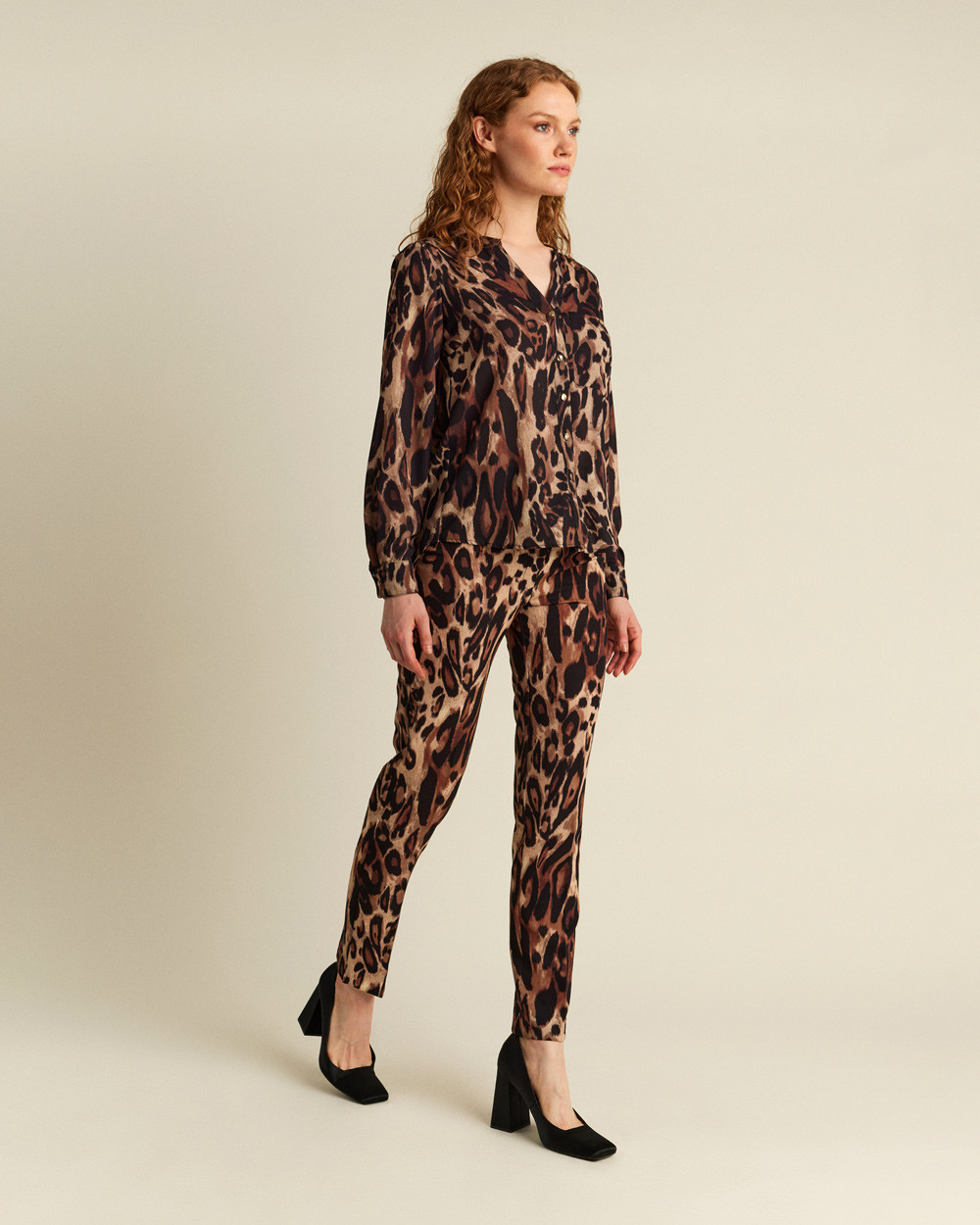 Πουκάμισο με "V" animal print