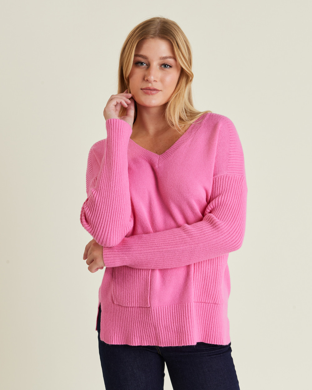 Πλεκτή μπλούζα oversized με "V"