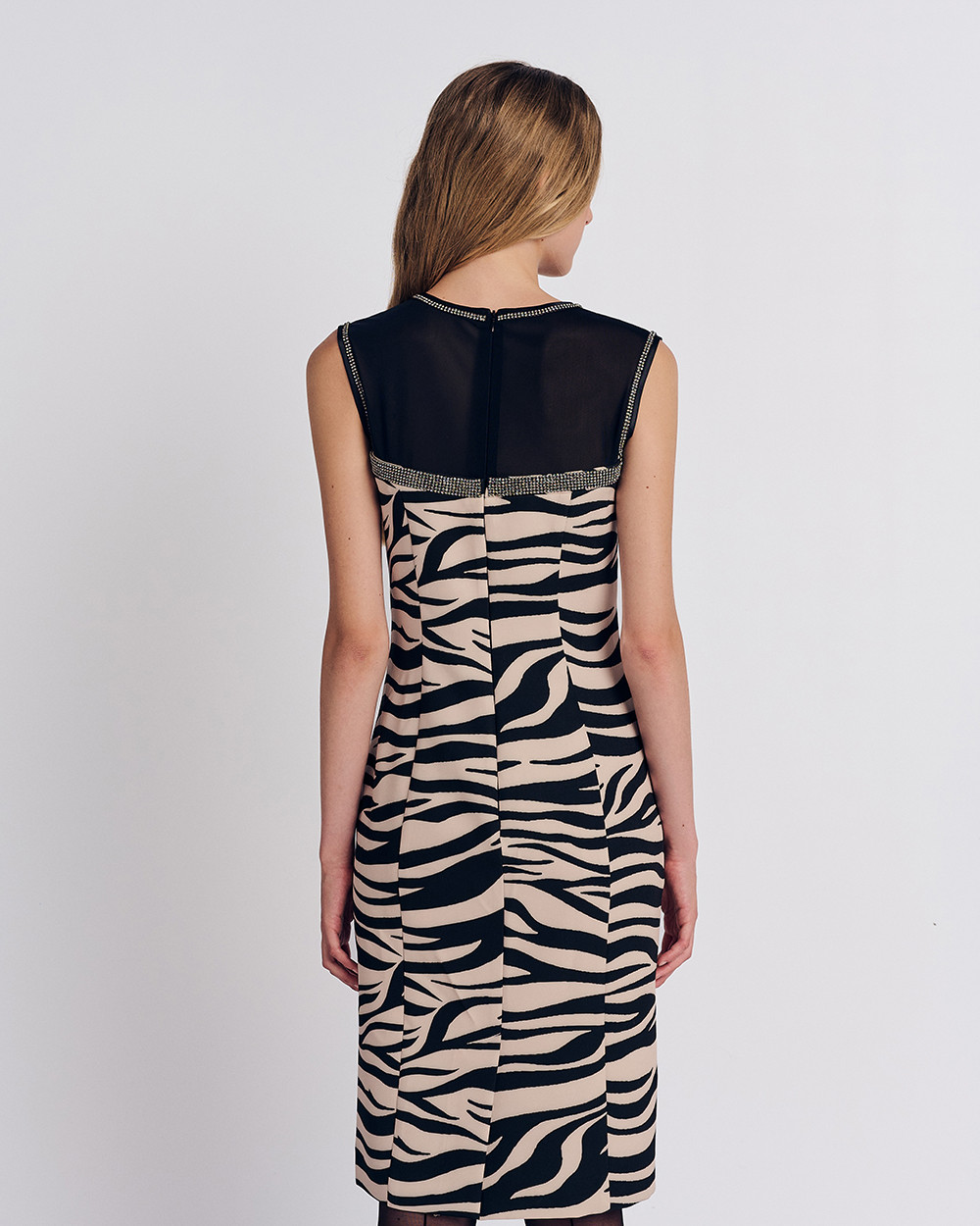 Φόρεμα αμάνικο σε animal print