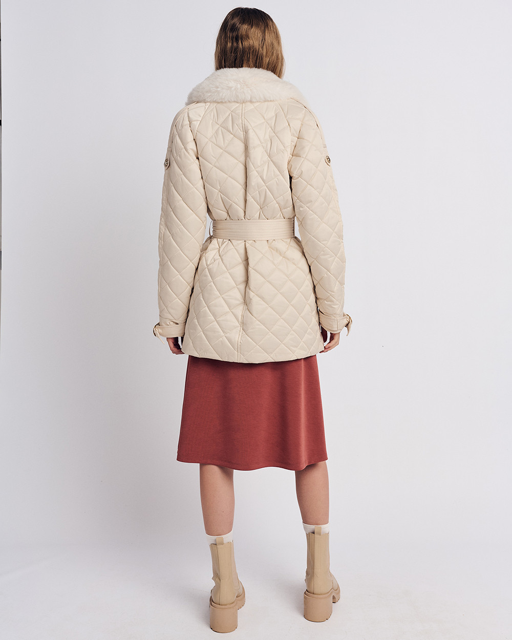 Μπουφάν καπιτονέ με γούνα