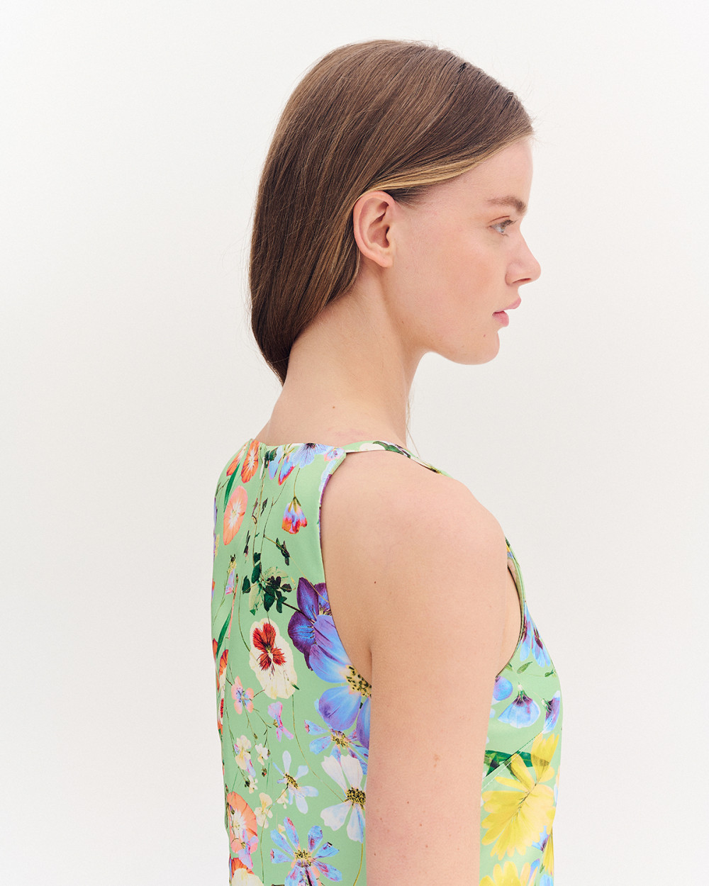 Φόρεμα floral με παρτούς ώμους