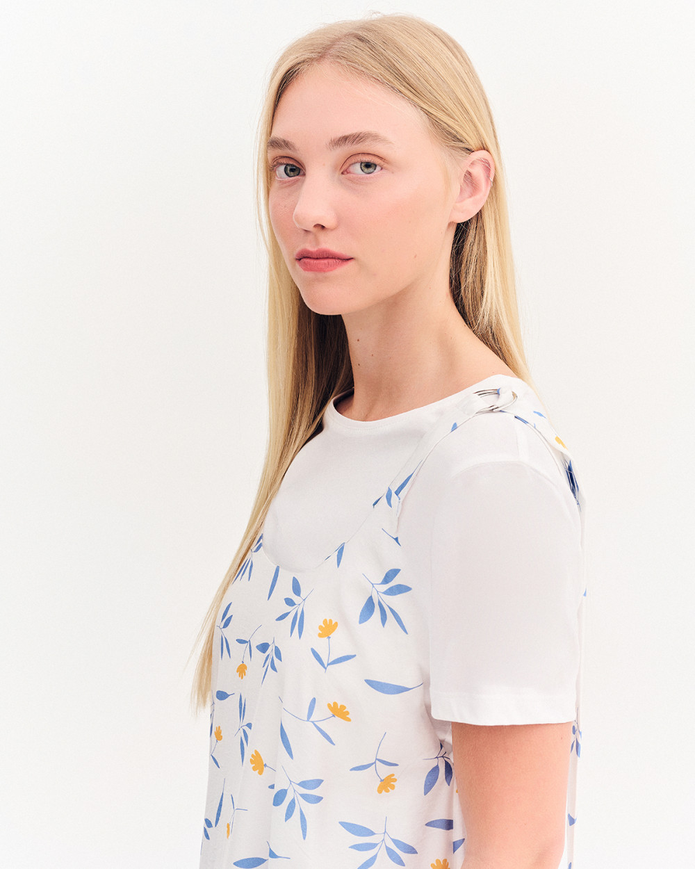 Φόρεμα floral με T-shirt Case Study