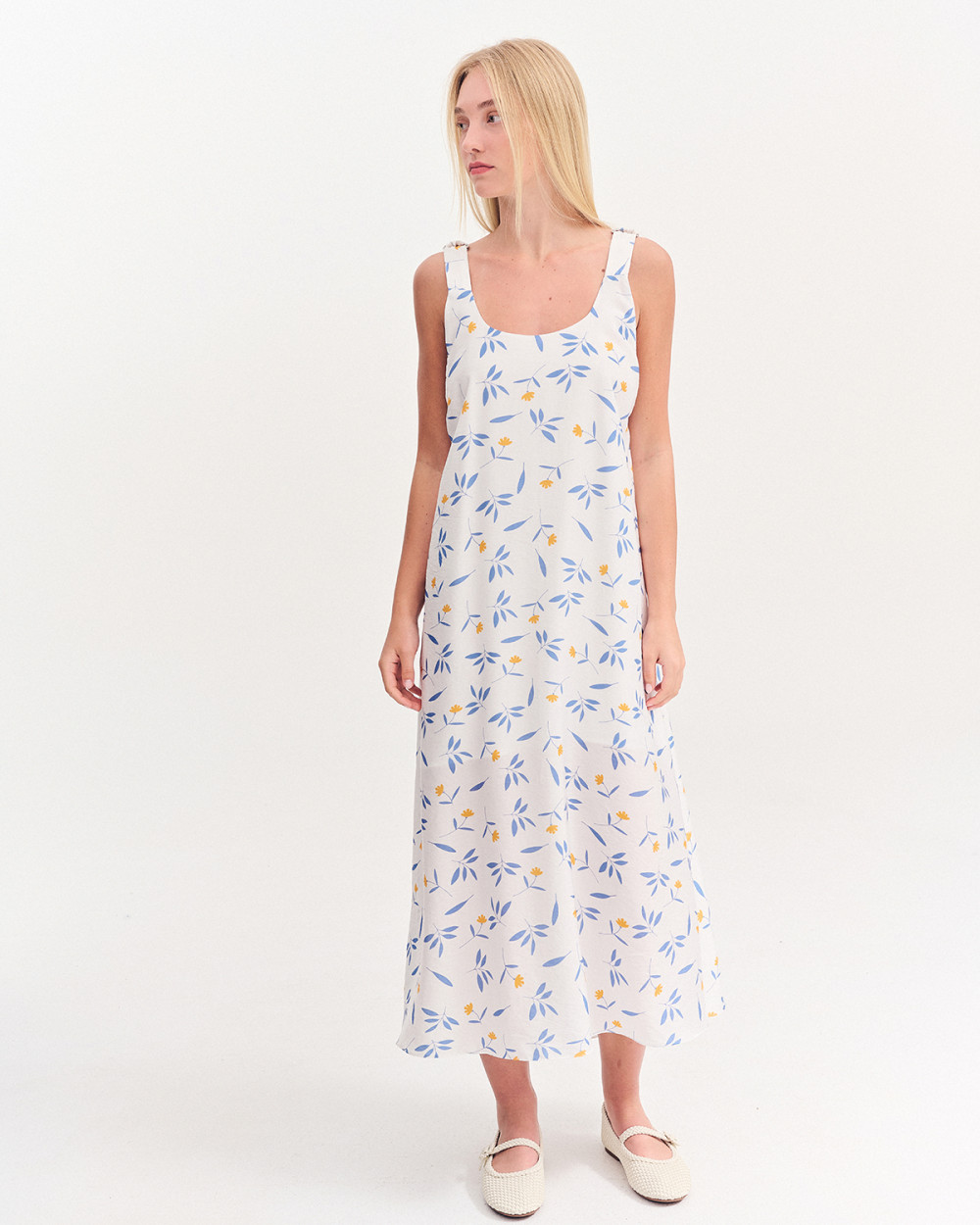 Φόρεμα floral με T-shirt Case Study