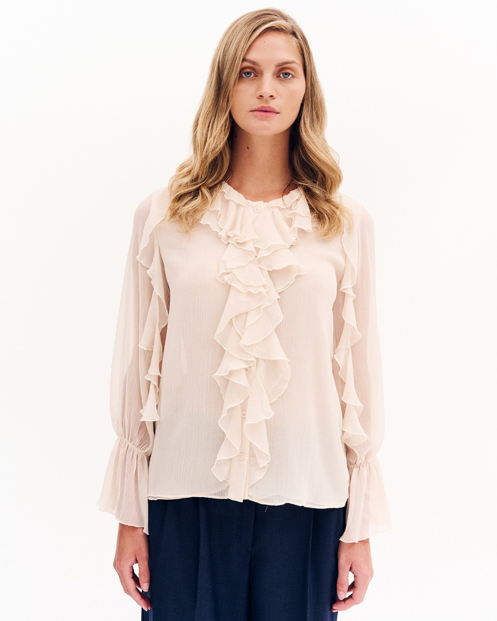 Μπλούζα με διαφάνεια και βολάν