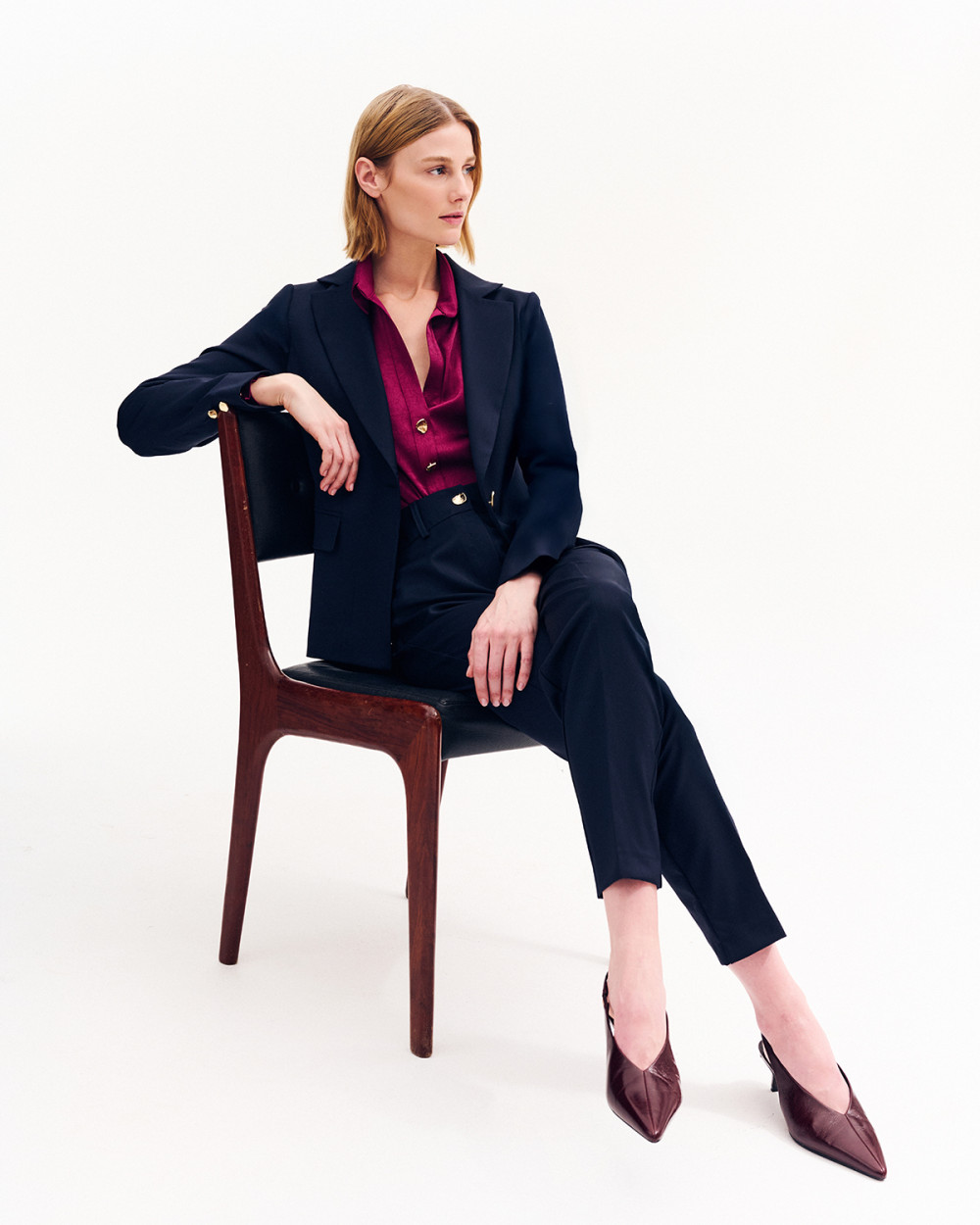 Μπλούζα satin με γιακά