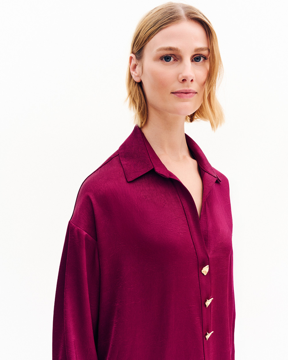 Μπλούζα satin με γιακά