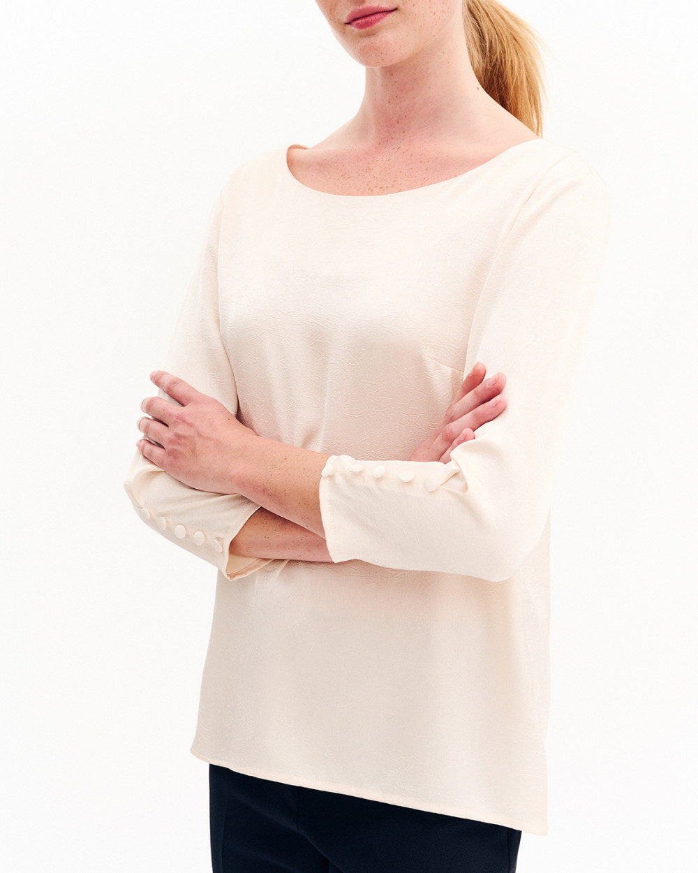 Μπλούζα satin με τρουακάρ μανίκι