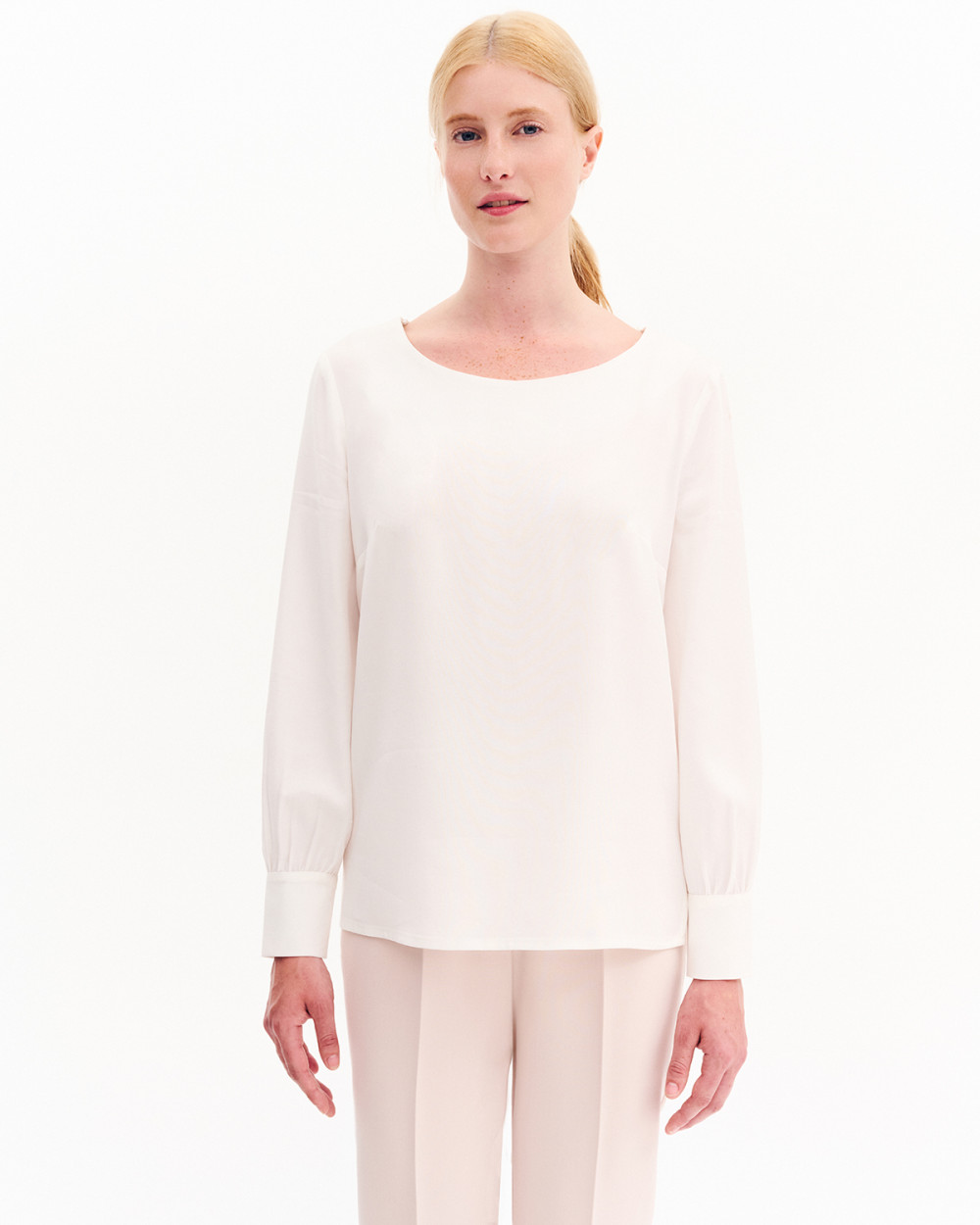 Μπλούζα με στρογγυλή λαιμόκοψη