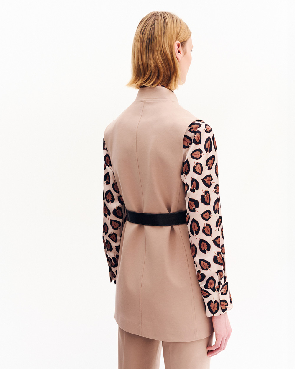 Γιλέκο μακρύ με ζώνη