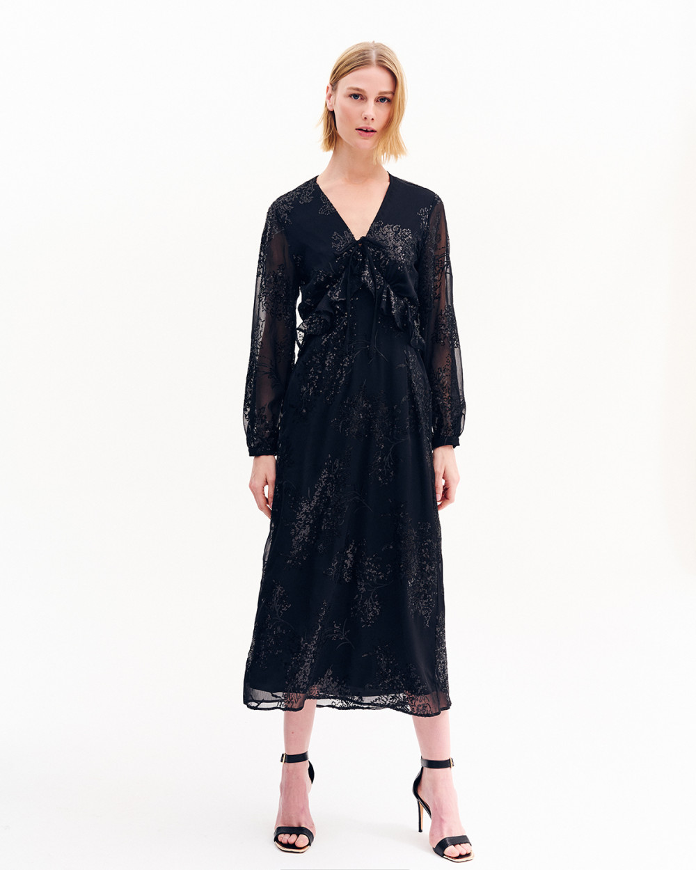 Φόρεμα αμπιγιέ με κέντημα παγιέτα