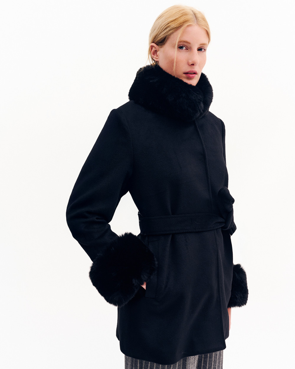 Παλτό κοντό με γούνα