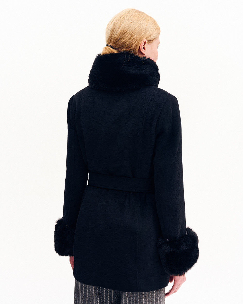 Παλτό κοντό με γούνα