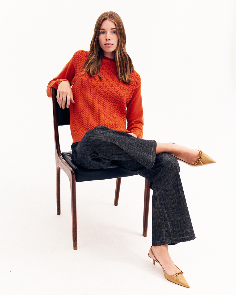 Πλεκτή μπλούζα με σχέδιο πλεξούδες