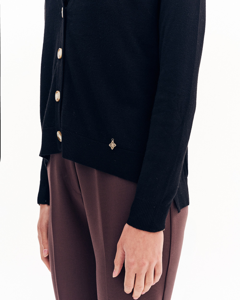 Πλεκτή ζακέτα με κουμπιά