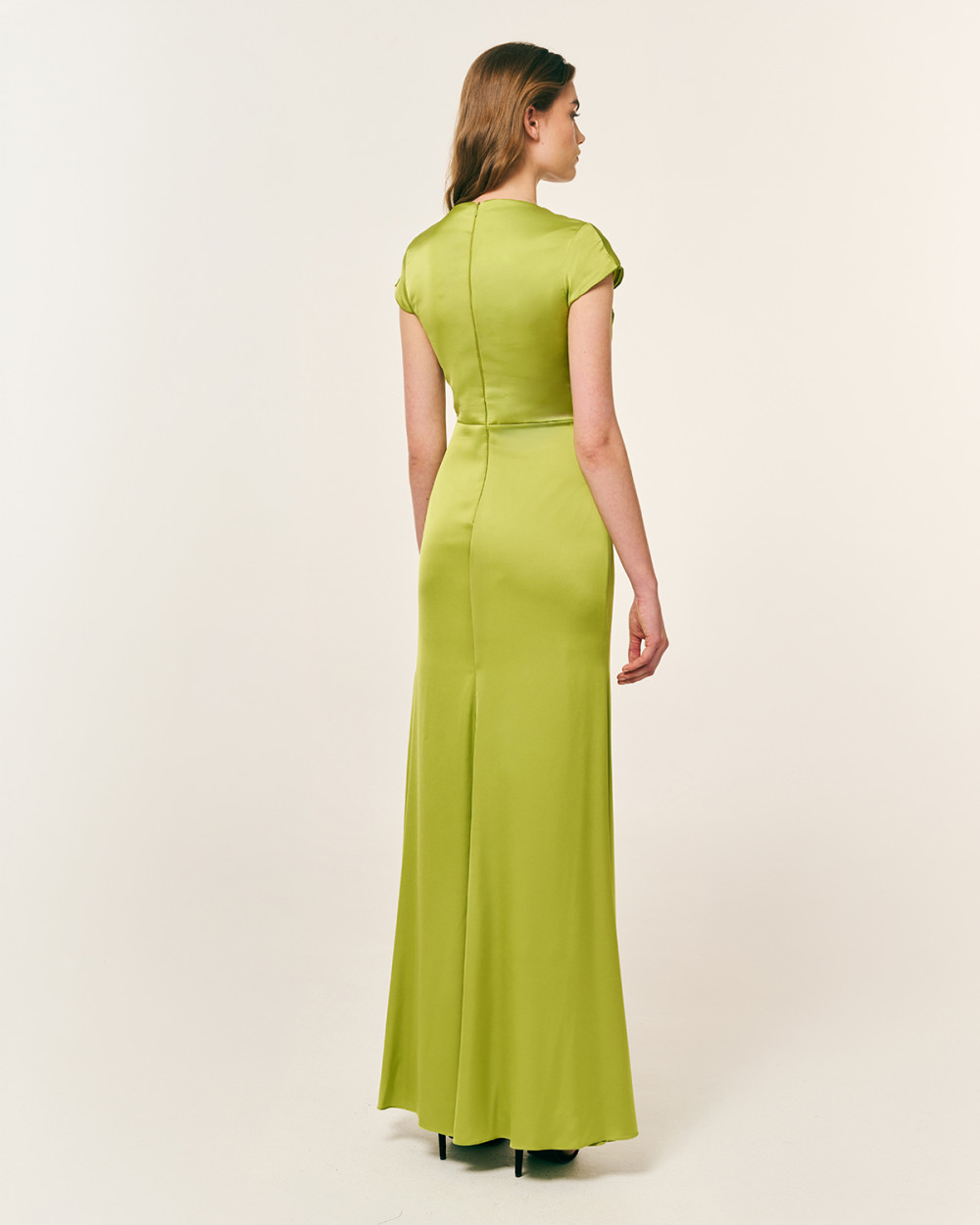 Φόρεμα satin maxi αμπιγιέ