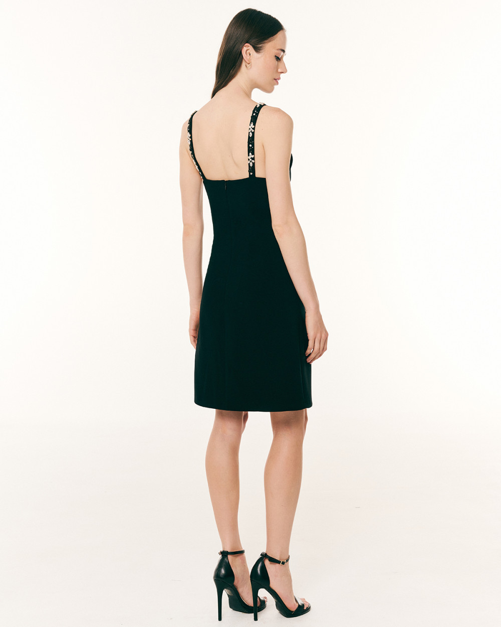 Φόρεμα κρεπ halter με strass