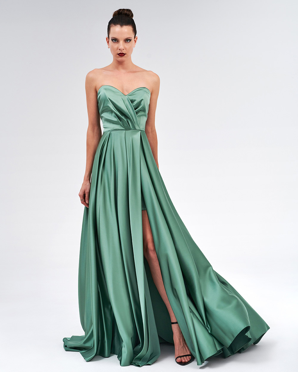 ΤΟΥΑΛΕΤΑ STRAPLESS ΚΡΟΥΑΖΕ