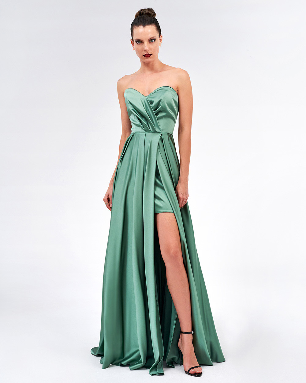 ΤΟΥΑΛΕΤΑ STRAPLESS ΚΡΟΥΑΖΕ