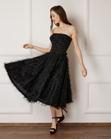 Φόρεμα στράπλες με φτερά