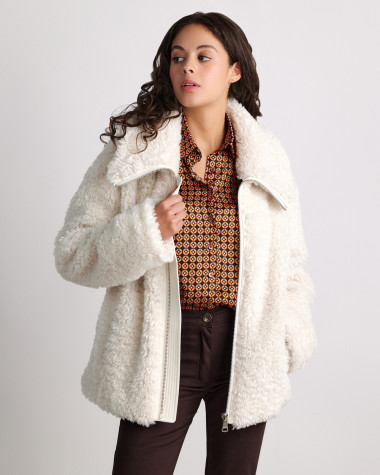 Μπουφάν με οικολογική γούνα τύπου sheepskin
