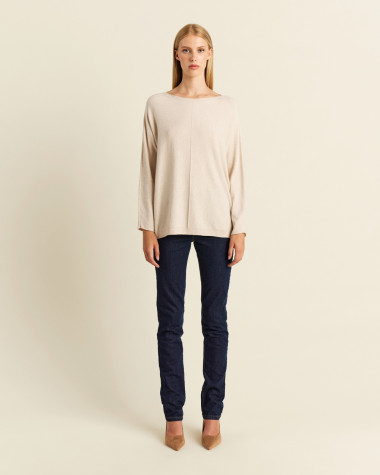 Παντελόνι τζιν σε ίσια γραμμή