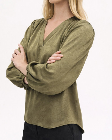 Μπλούζα satin με V λαιμόκοψη