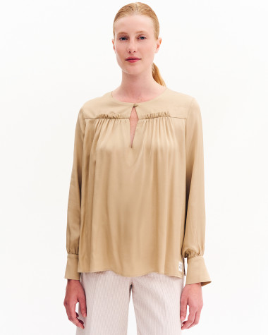 Μπλούζα σατινέ Case Study