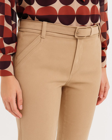 Παντελόνι σε όψη σουέντ